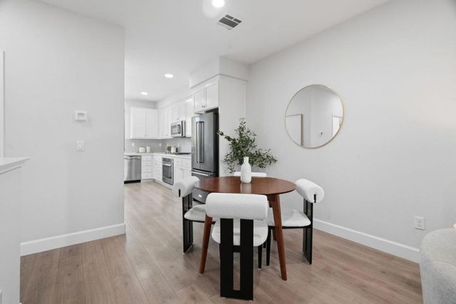 605 Cinnamon Circle, Mountain View, CA 94043