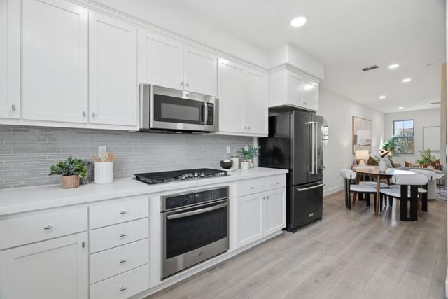 605 Cinnamon Circle, Mountain View, CA 94043