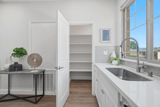 605 Cinnamon Circle, Mountain View, CA 94043