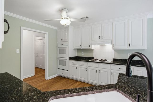 2211 Flowering Drive, Grayson, GA 30017