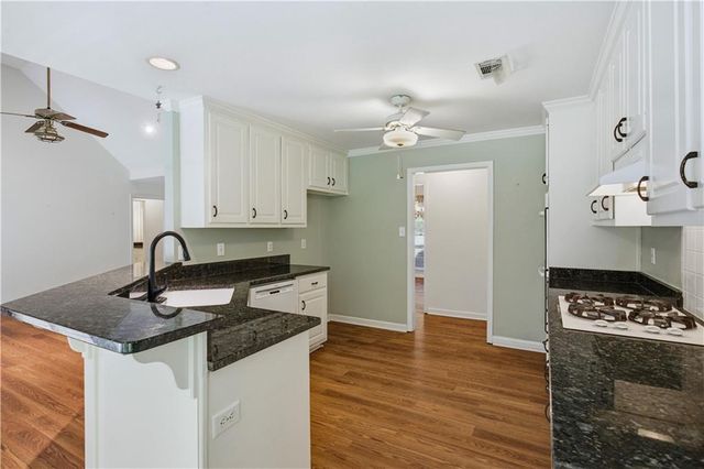 2211 Flowering Drive, Grayson, GA 30017