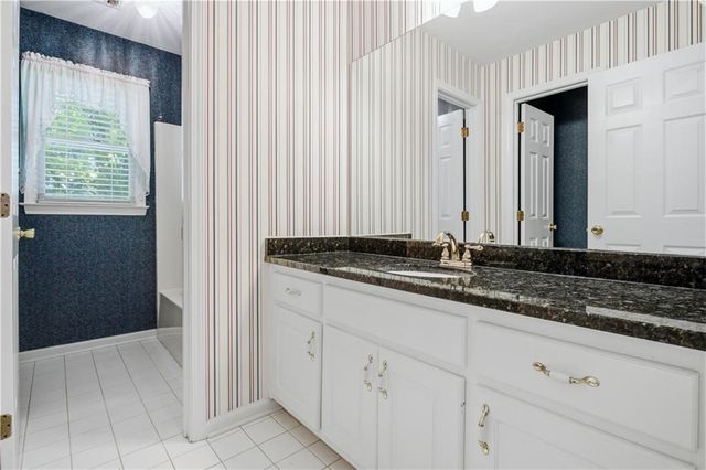 2211 Flowering Drive, Grayson, GA 30017
