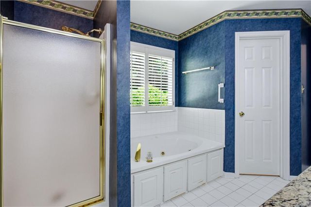 2211 Flowering Drive, Grayson, GA 30017
