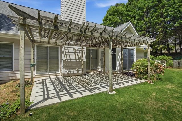 2211 Flowering Drive, Grayson, GA 30017