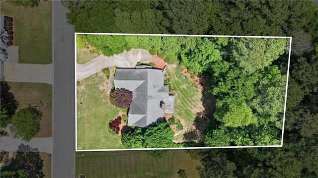 2211 Flowering Drive, Grayson, GA 30017