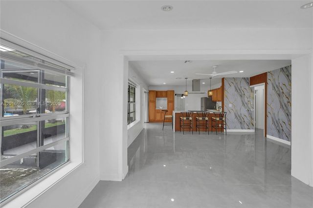 2718 Sherman St, Hollywood, FL 33020