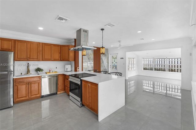 2718 Sherman St, Hollywood, FL 33020