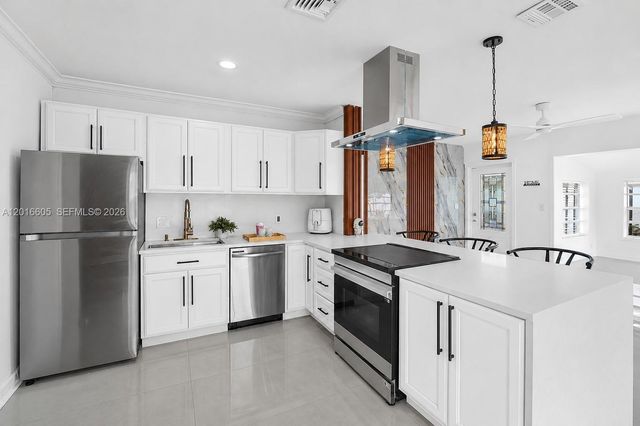 2718 Sherman St, Hollywood, FL 33020