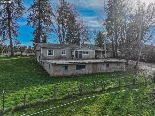 2739 WYEAST Rd, Hood River, OR 97031