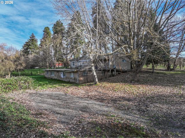 2739 WYEAST Rd, Hood River, OR 97031