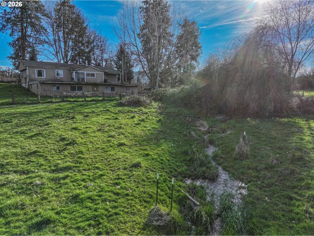 2739 WYEAST Rd, Hood River, OR 97031