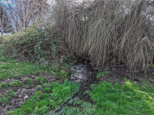 2739 WYEAST Rd, Hood River, OR 97031