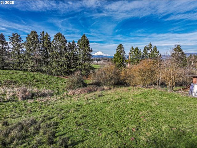 2739 WYEAST Rd, Hood River, OR 97031