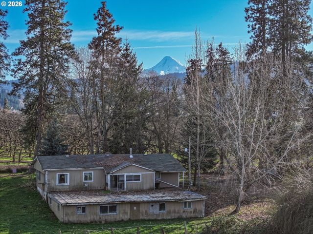 2739 WYEAST Rd, Hood River, OR 97031