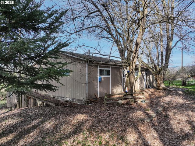 2739 WYEAST Rd, Hood River, OR 97031