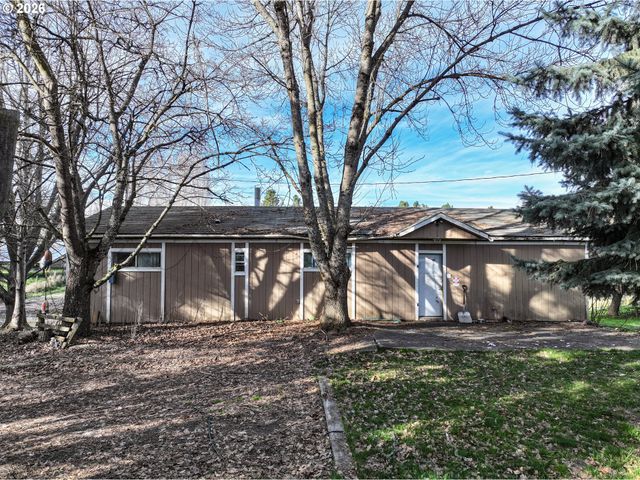 2739 WYEAST Rd, Hood River, OR 97031