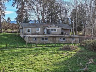 2739 WYEAST Rd, Hood River, OR 97031