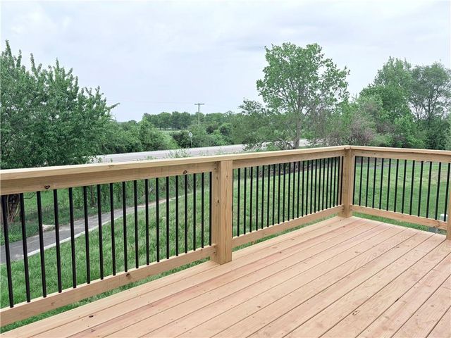 29336 Palmer Drive, Paola, KS 66071