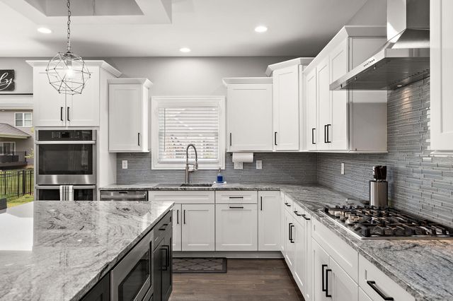 1977 Louis Drive, Crown Point, IN 46307