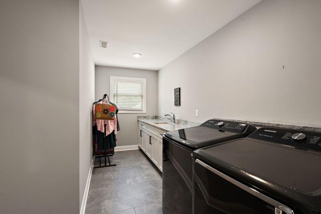 1977 Louis Drive, Crown Point, IN 46307