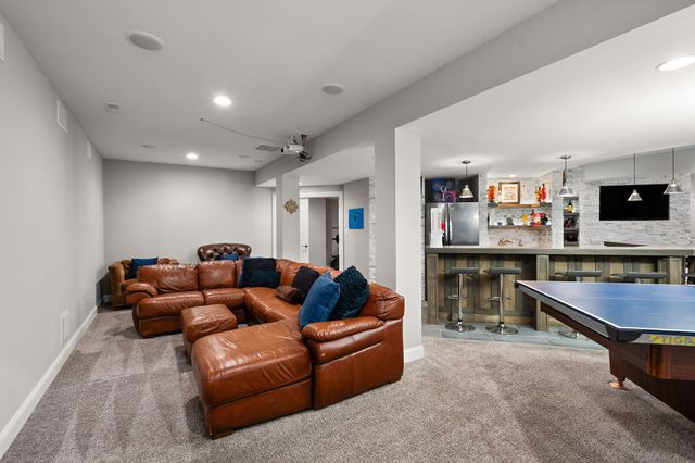 1977 Louis Drive, Crown Point, IN 46307