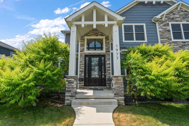 1977 Louis Drive, Crown Point, IN 46307