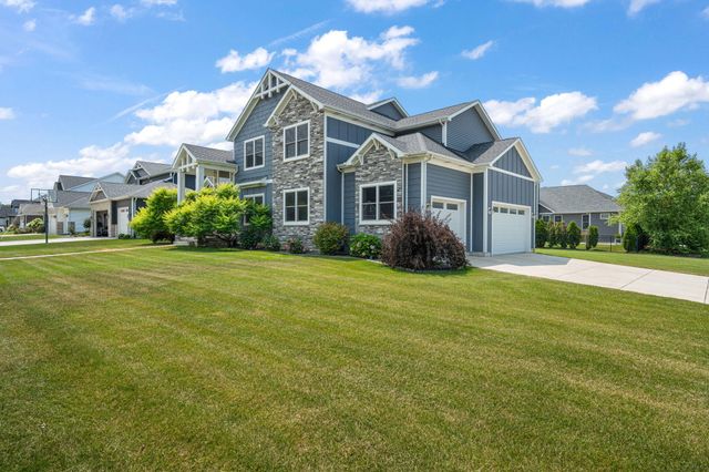 1977 Louis Drive, Crown Point, IN 46307