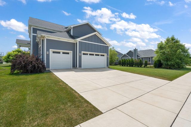 1977 Louis Drive, Crown Point, IN 46307