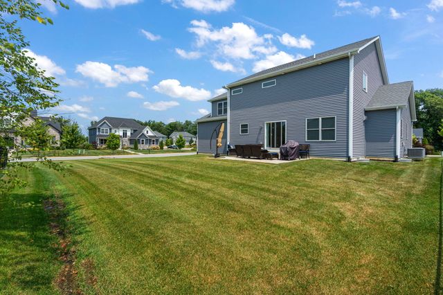 1977 Louis Drive, Crown Point, IN 46307