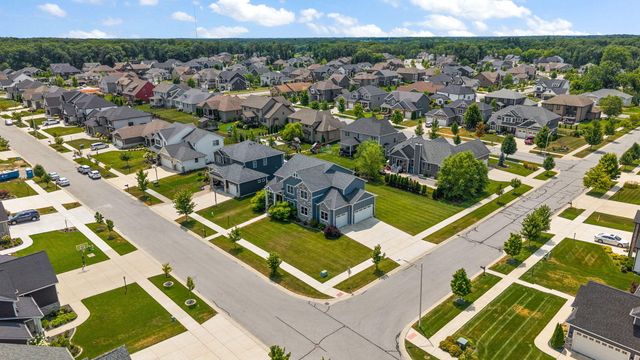 1977 Louis Drive, Crown Point, IN 46307