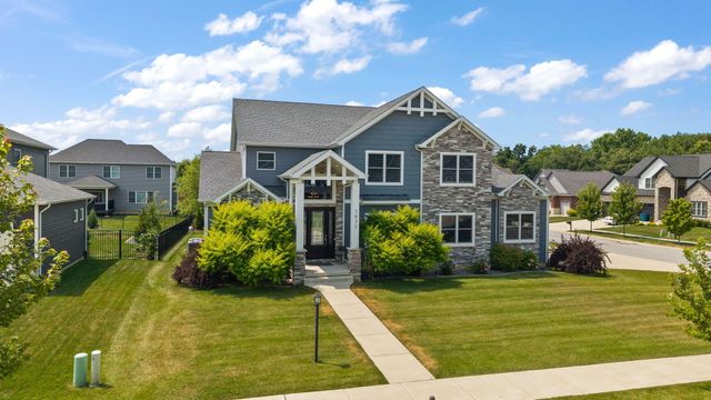 1977 Louis Drive, Crown Point, IN 46307