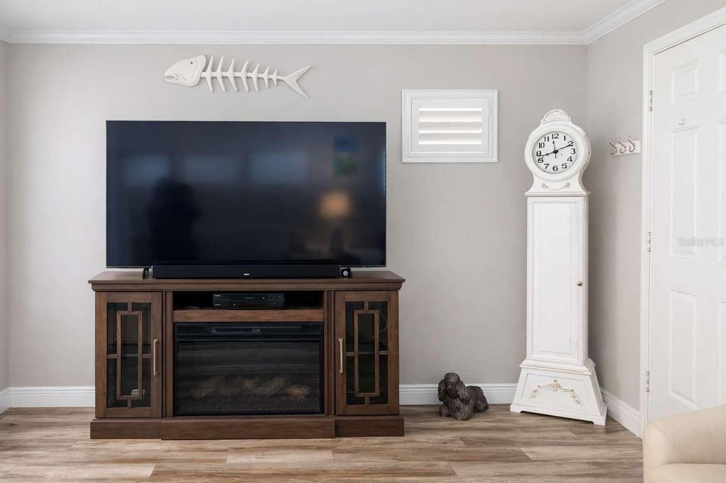 Image 4 of property listing at 11711 CRAWFORD PARRISH LANE, Parrish, FL 34219