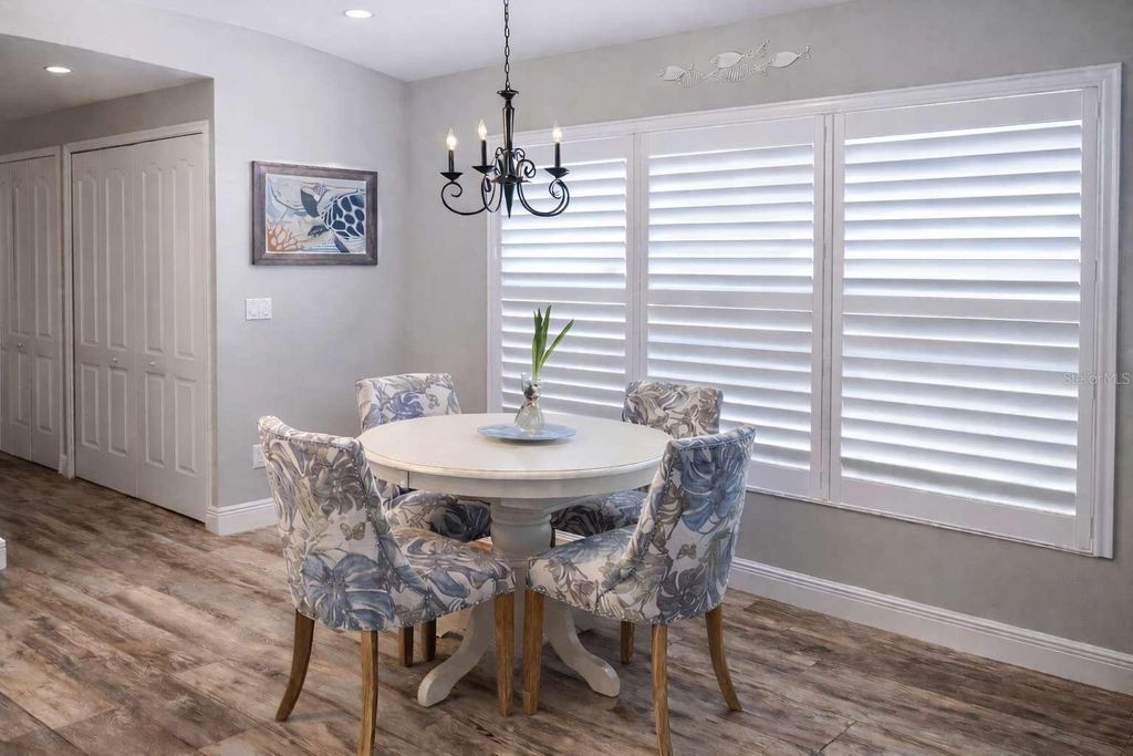 Image 5 of property listing at 11711 CRAWFORD PARRISH LANE, Parrish, FL 34219