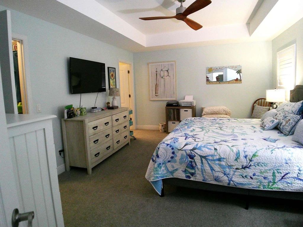 Image 7 of property listing at 11711 CRAWFORD PARRISH LANE, Parrish, FL 34219