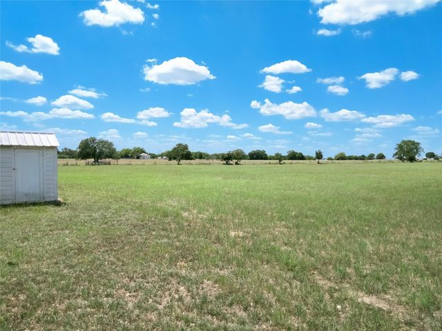 2123 W Us Highway 90, Schulenburg, TX 78956