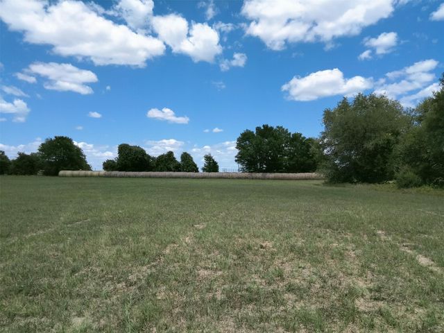 2123 W Us Highway 90, Schulenburg, TX 78956