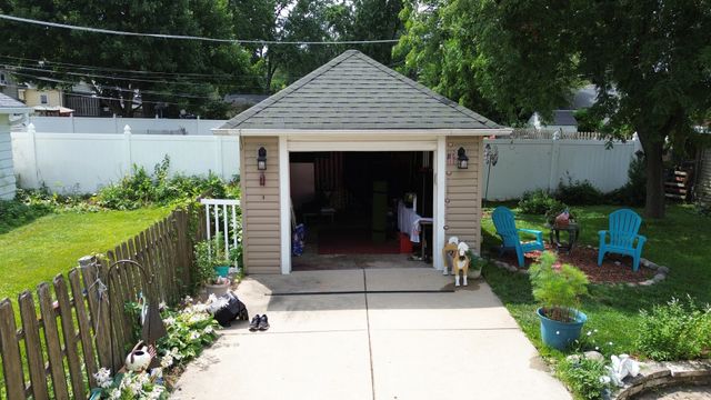 1280 S Cora Street, Des Plaines, IL 60018