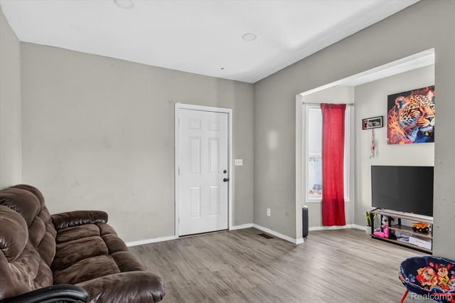 6141 Hazlett Street, Detroit, MI 48210