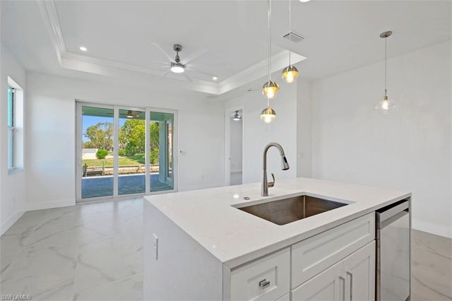 1105 SE 38th ST, Cape Coral, FL 33904