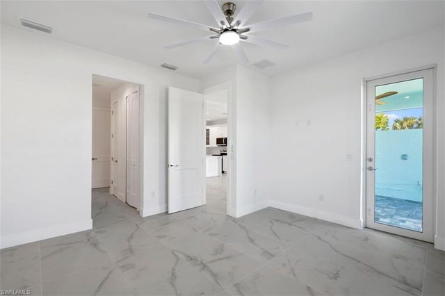 1105 SE 38th ST, Cape Coral, FL 33904