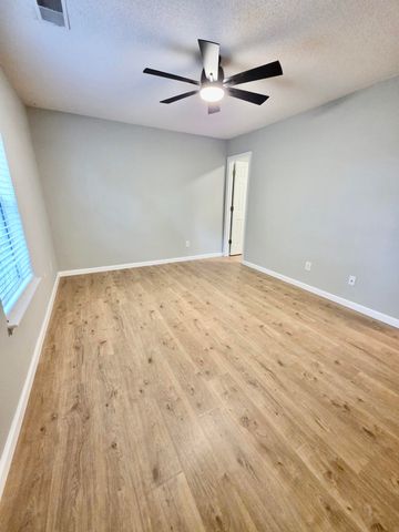 1324 Bishop Pine Drive, Ladson, SC 29456