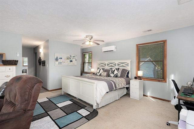 6271 10th Street, Twin Lake, MI 49457