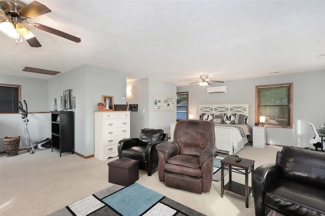 6271 10th Street, Twin Lake, MI 49457