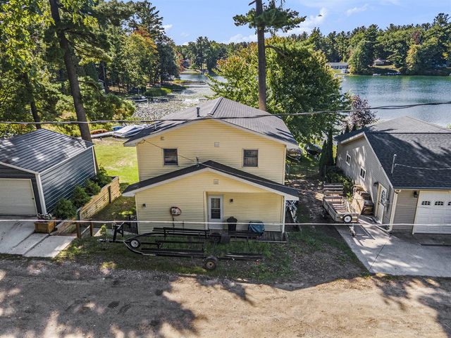 6271 10th Street, Twin Lake, MI 49457