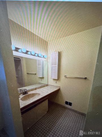 211 gambocz Court, South Brunswick, NJ 08852