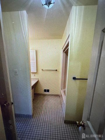 211 gambocz Court, South Brunswick, NJ 08852