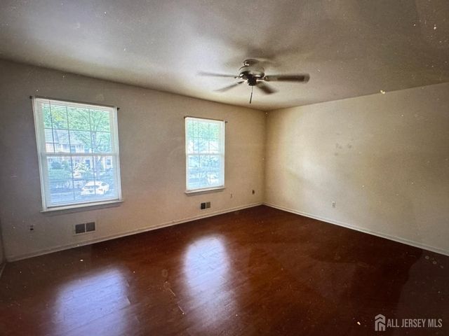 211 gambocz Court, South Brunswick, NJ 08852