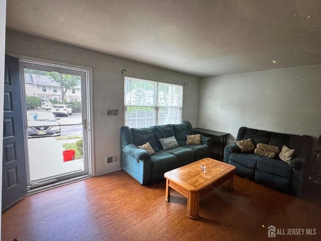 211 gambocz Court, South Brunswick, NJ 08852