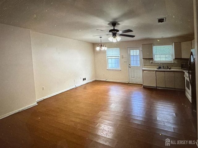 211 gambocz Court, South Brunswick, NJ 08852