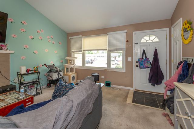 382 Keith Avenue, Crystal Lake, IL 60014